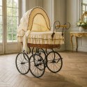 Wiklinowy kosz Mojżesza Retro ze składaną budką Emma - naturalny + kremowa pościel z koronką