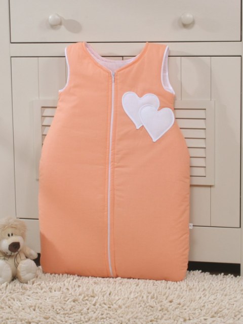 Śpiworek dla dzieci bawełniany M 6-12 mcy TOG 2.5 całoroczny ocieplany serduszka brzoskwiniowe