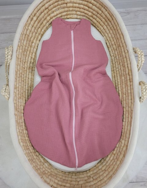 Muślinowy śpiworek dla dzieci zaokrąglony M 6-12 mcy letni TOG 1.0 - róż retro