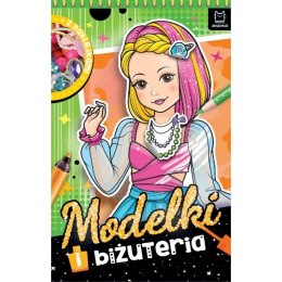 Modelki i biżuteria AKSJOMAT