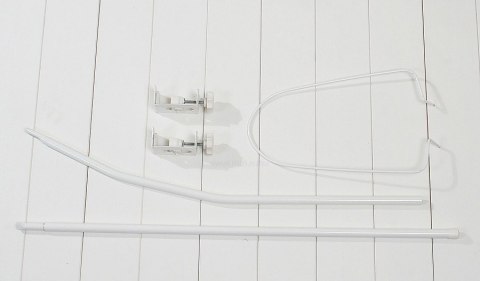 Stelaż do baldachimu/moskitiery do łóżeczka dwuczęściowy, zapakowany w kartonik i folię