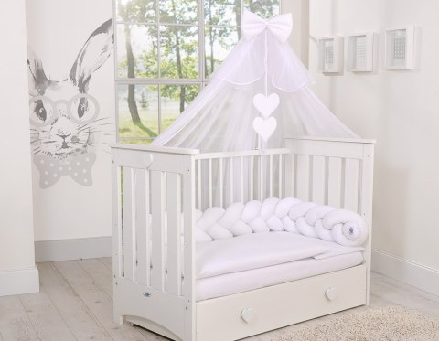 Drewniane łóżeczko dla niemowląt 120x60cm Lorenzo III białe, z osłonkami gryzakami