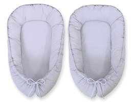 Kokon niemowlęcy dwustronny kojec otulacz Premium BOBONO- kropki na szarym/szary