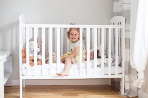 DREWEX Łóżeczko TOM tapczanik biały