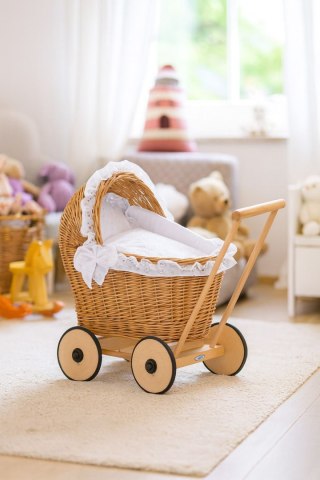 Wiklinowy wózek dla lalek pchacz z białą haftowaną pościelką i miękką wyściółką AURORA - naturalny