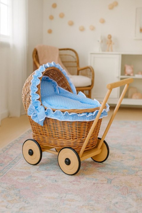 Wiklinowy wózek dla lalek pchacz z błękitną pościelką i miękką wyściółką CHIARA - naturalny