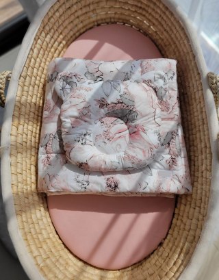 Kołderka z wypełnieniem i poduszka profilowana Miś - zestaw 2cz. - róże sepia