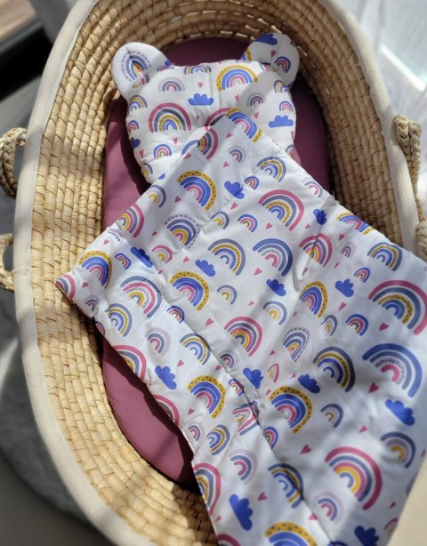 Kołderka z wypełnieniem i poduszka profilowana Miś - zestaw 2cz. - tęcza